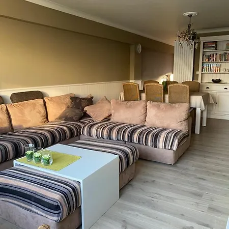 Zeezicht 8 Hoog * Ostende