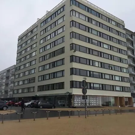 Zeezicht 8 Hoog Apartment *